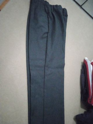 Pantalón gris uniforme talla 13-14 largo