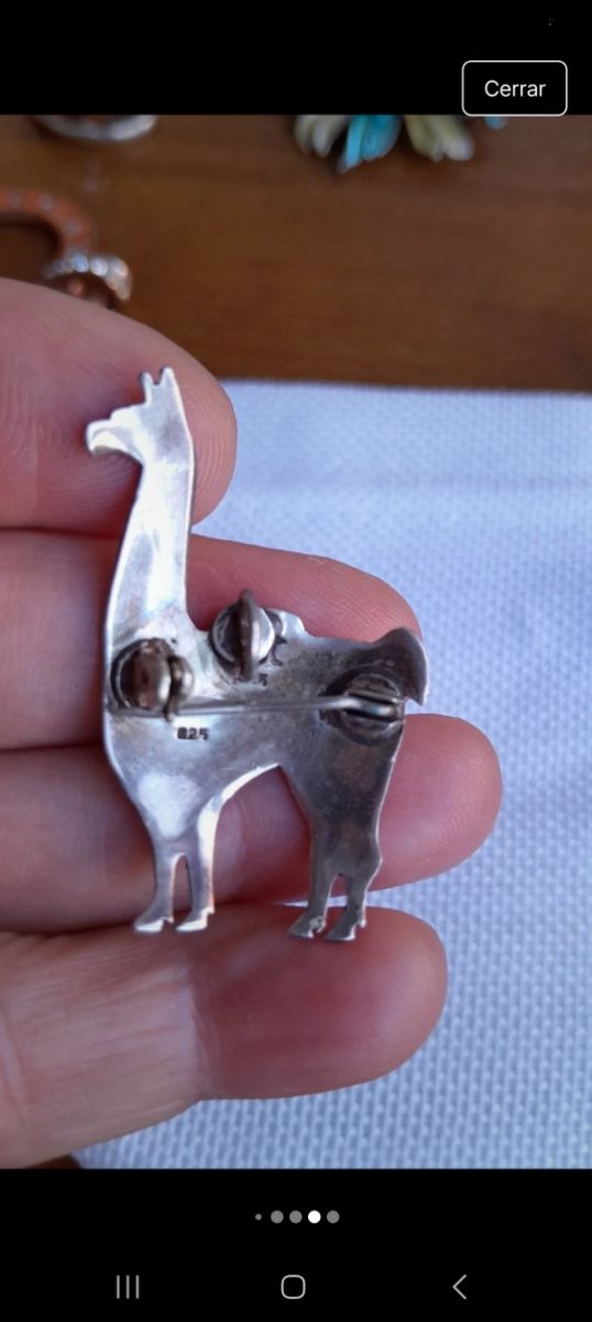 Broche llama vintage rojo plata