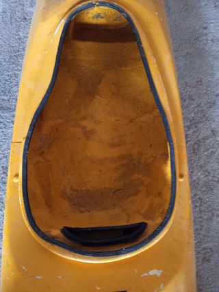Kayak piragua amarillo