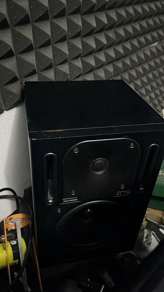 Monitores Behringer B2030A negros