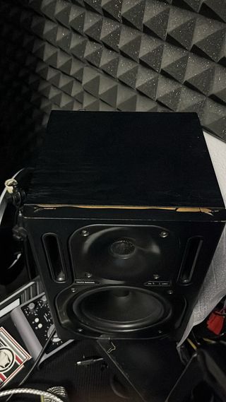 Monitores Behringer B2030A negros