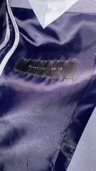 Traje gris hombre
