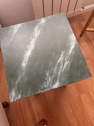 Mesita auxiliar verde decapé