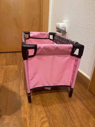 Trona juguete bebé niña
y cuna