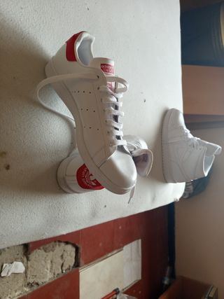 Adidas Stan Smith rojas y blancas