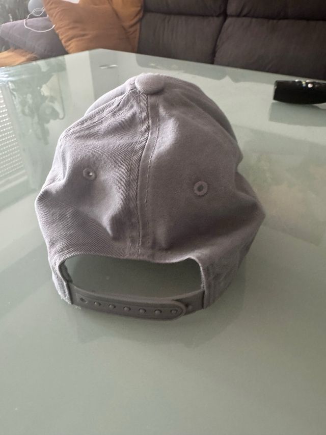 Gorra Adidas gris original