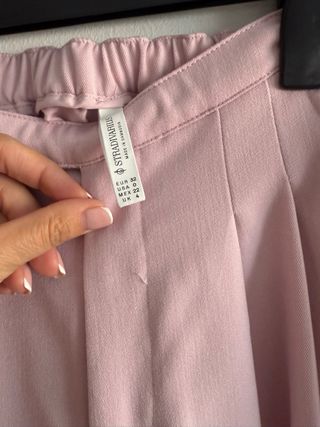 Pantalones anchos Stradivarius rosa