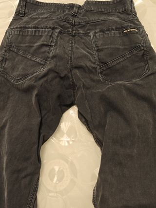 Pantaloni velluto a coste di colore grigio. Tg.42.