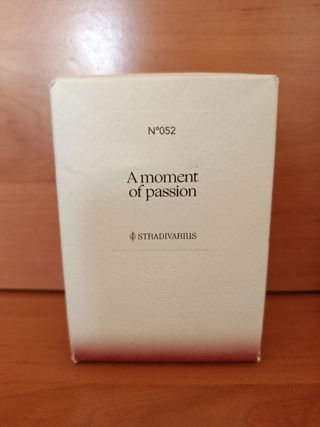 Stradivarius Perfume N°052 - A moment of passion