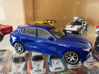Maserati Levante escala 1/24 Welly