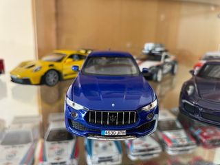 Maserati Levante escala 1/24 Welly