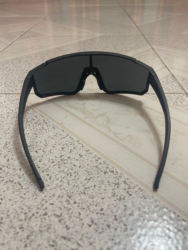 2 Gafas sol deportivas