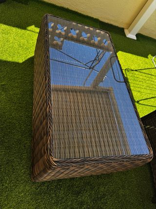 Sofá y mesa jardín mimbre marrón