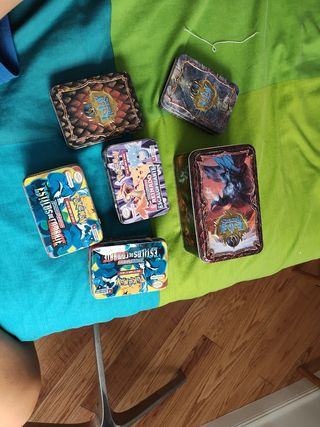 Cajas metálicas Pokémon