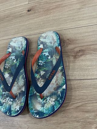 Chanclas Guess original 