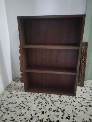 Estantería madera oscura 3 baldas medidas 57*41*7