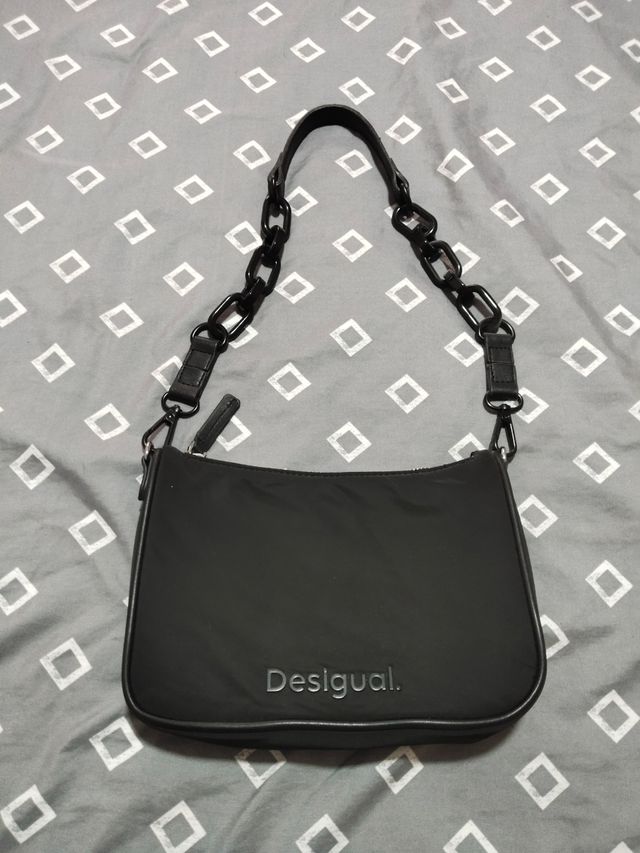 Bolso Desigual negro bandolera