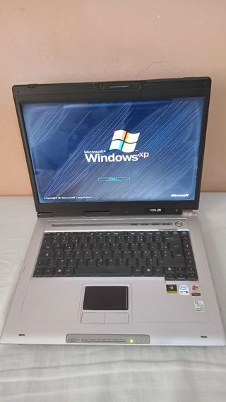 Portátil ASUS Windows XP