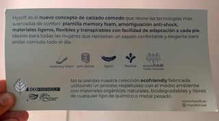 Sandalias negras brillantes