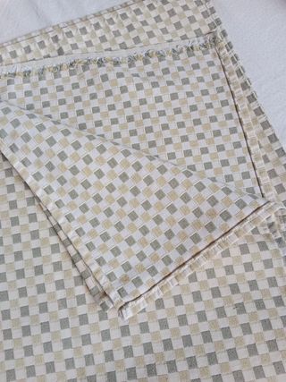 Mantel tejido cuadros beige-verde olivo 1m ancho,2