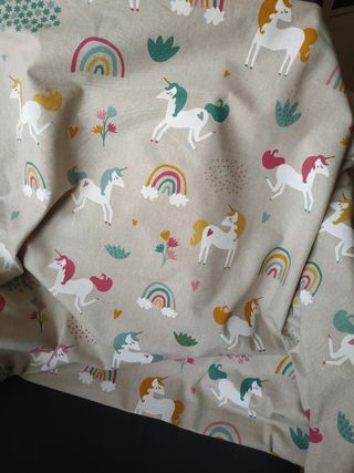 Tela estampada unicornios arcoiris