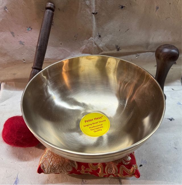 Cuenco Cantante Peter Hess