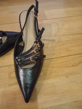 Zapato negro tacón aguja