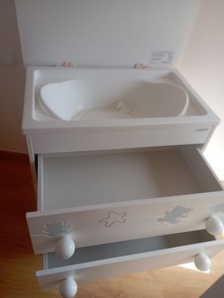 Cambiador con bañera bebé