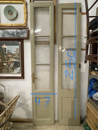 Puertas antiguas de madera con cristal