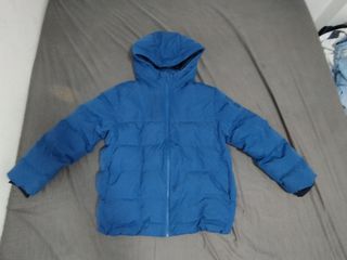 Chaqueta acolchada azul niño