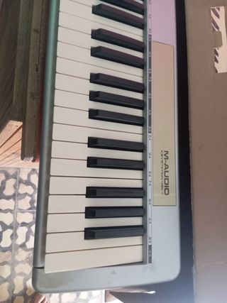 Teclado MIDI M-Audio Keystation 49