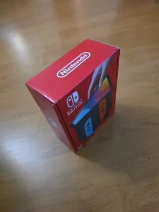 NINTENDO SWITCH  AZUL/ROJO