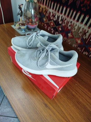 Nike scarpe sportive grigie