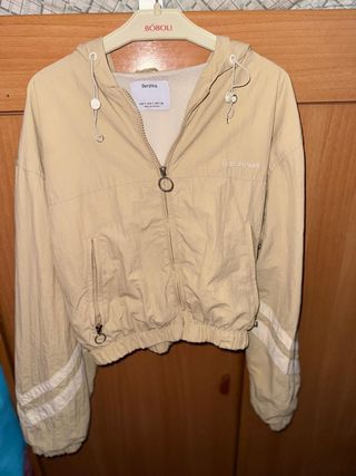 Chaqueta Bershka beige M
