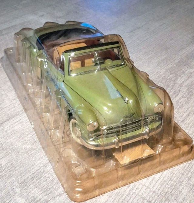 Chevrolet Styleline Cabrio 1960 (1:18). Nuevo.
