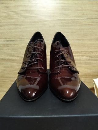 Zapatos de tacón Bimba y Lola 