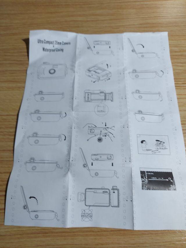 Cámara acuática analógica de carrete nueva.