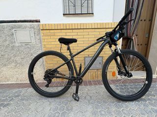 Bicicleta montaña 29" prácticamente nueva