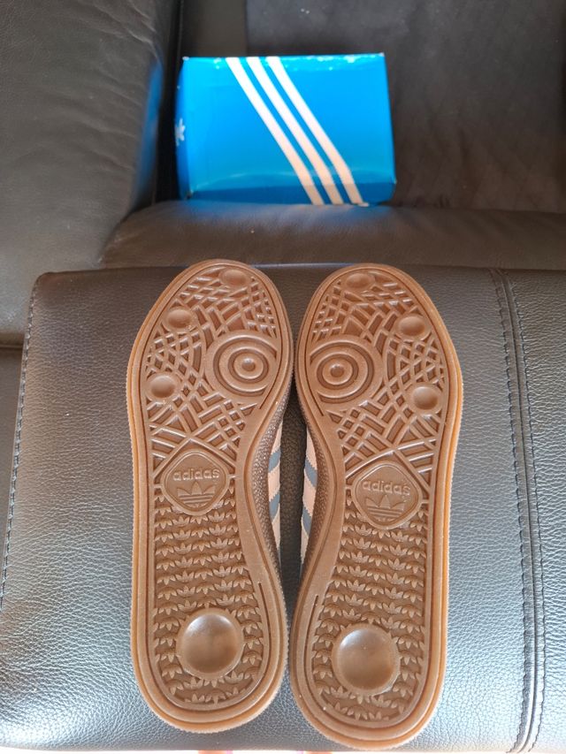 Adidas Spezial unisex . Talla 39