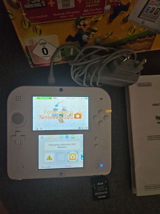 Nintendo 2DS bianca e rossa - Super Mario Bros 2