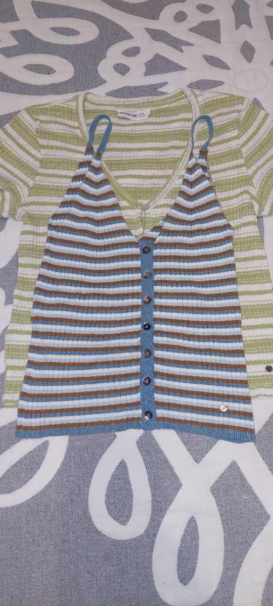 2 camisetas Brownie XS a rayas totalmente nuevas