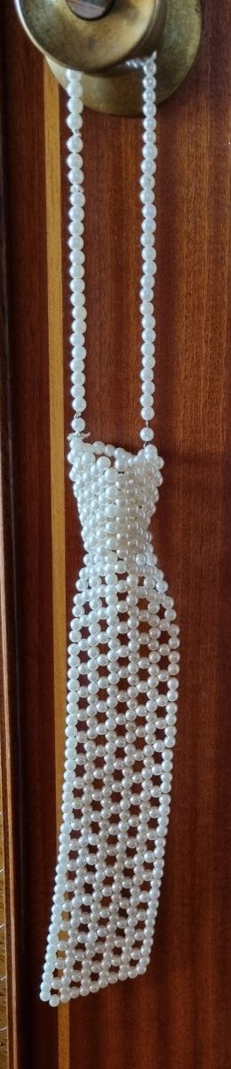 Collar-corbata perlas blanco