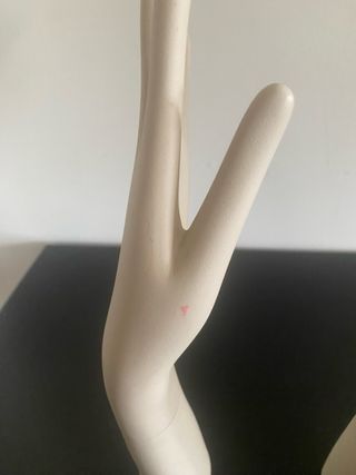 Esculturas figuras manos