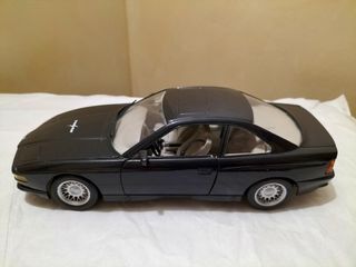 BMW 850i Maisto no Bburago 