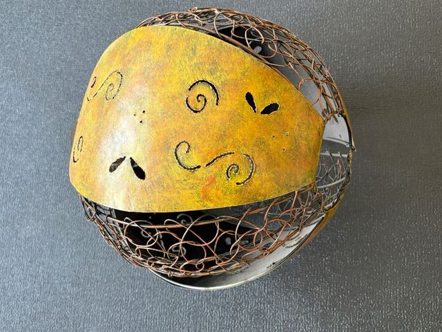 Lampara metal dorada vintage