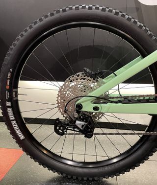 FOCUS SAM2 6.8 800Wh Gris o Verde Todas las Tallas