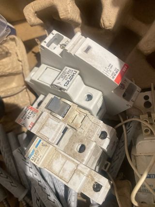 2 Focos LED 20W IP65 + Material Eléctrico