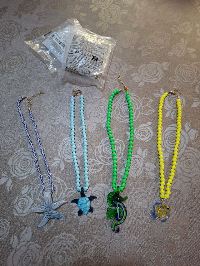 Collares cristal: 4 piezas