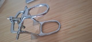 Articulador dental de charnela