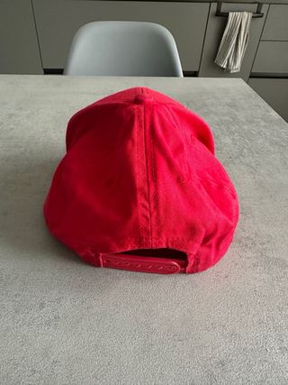 Cappellino rosso